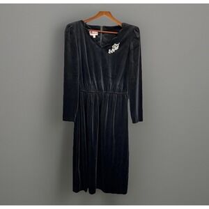 Vintage 80s Black Velvet‎ Dress M/L Brooch V-Neck Strong Shoulder Long Sleeve